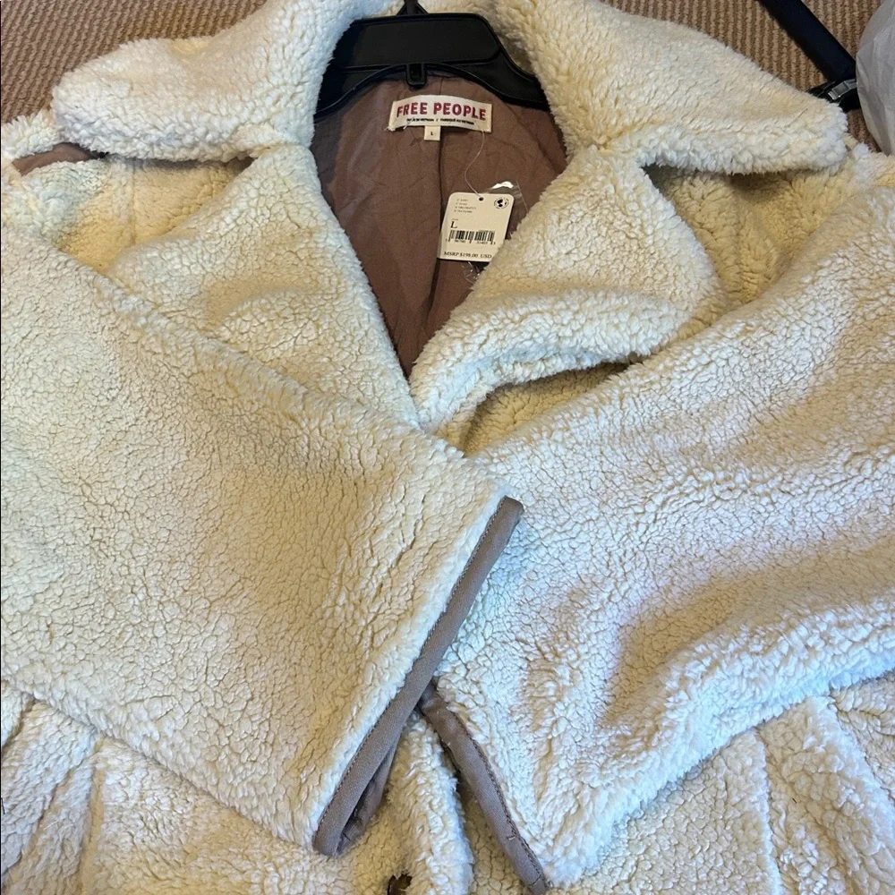 NWT FREE PEOPLE joplin cozy teddy Sherpa coat in ivory size large - Picture 13 of 13